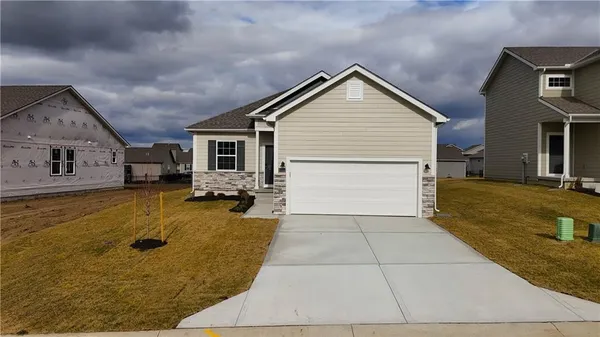$337,852 | 12428 South Aspen Lane, Lee's Summit, MO 64086