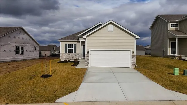 $337,852 | 12428 South Aspen Lane, Lee's Summit, MO 64086