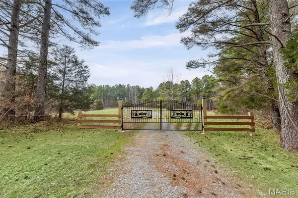 $4,299,000 | 13285 Highway 45, New Burnside, IL 62967