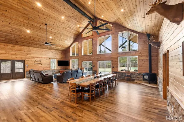 $4,299,000 | 13285 Highway 45, New Burnside, IL 62967