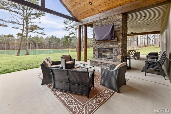 $4,299,000 | 13285 Highway 45, New Burnside, IL 62967