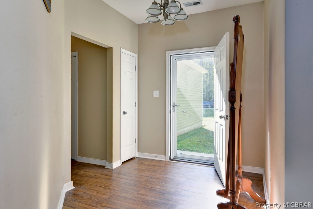 2070 Hubbard Road Lanexa, VA 23089 - Photo 3 of 35 Gallery Image 3