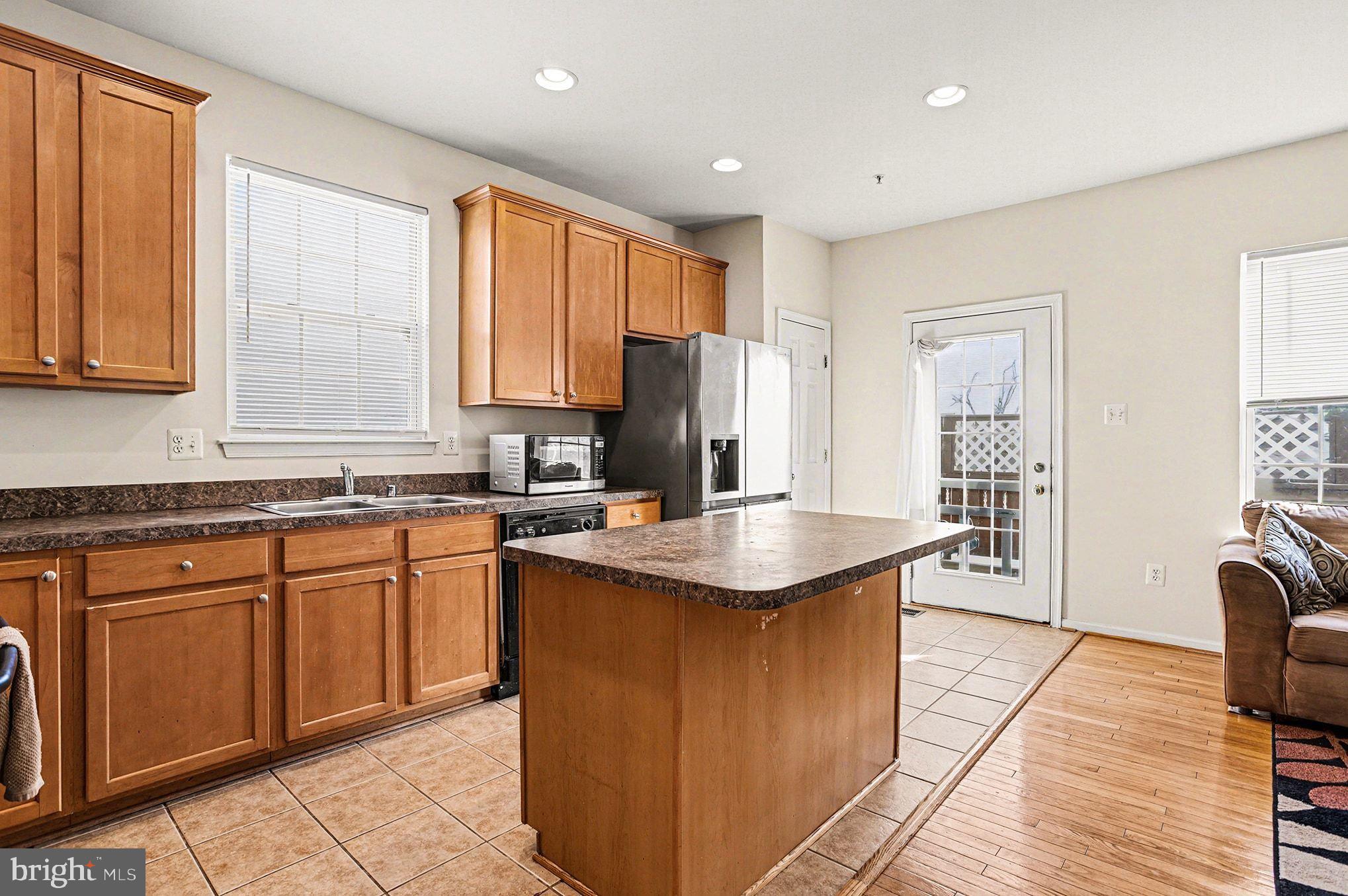 9713 Luguna Road Baltimore, MD 21220 - Photo 8 of 37