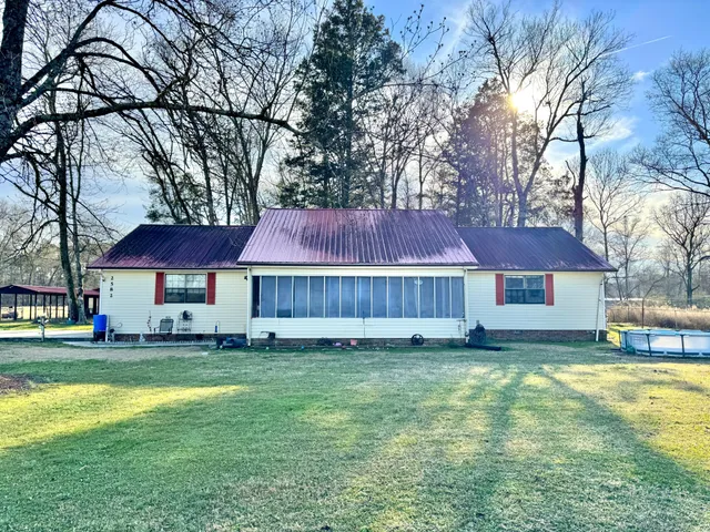 $224,500 | 2582 East Valley Road, Jasper, TN 37347