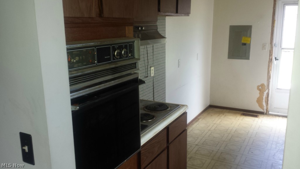 4898 Forest Road Mentor, OH 44060 - Photo 10 of 21