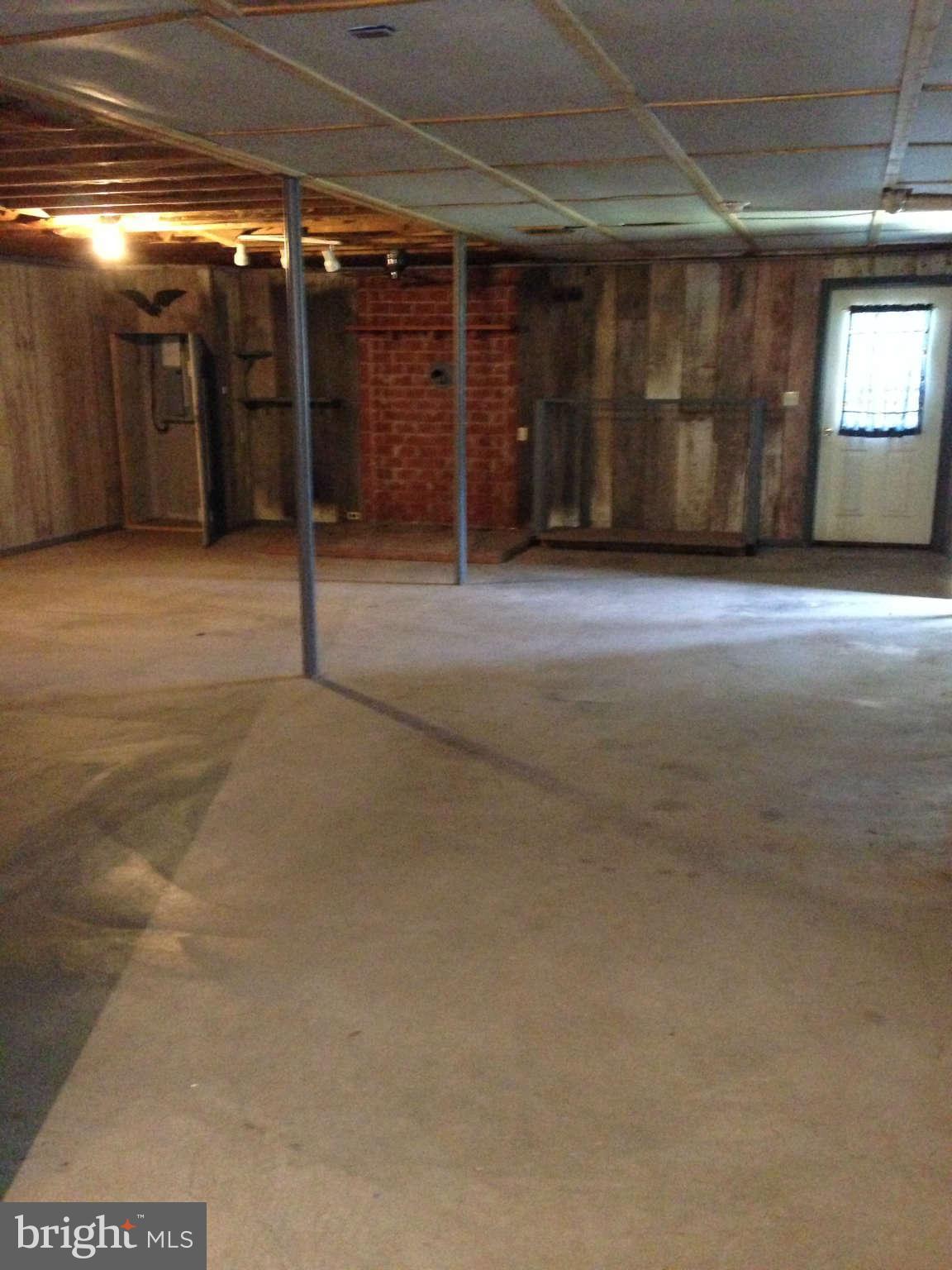 12129 Houck Road Union Bridge, MD 21791 - Photo 8 of 12 a view of an empty room
