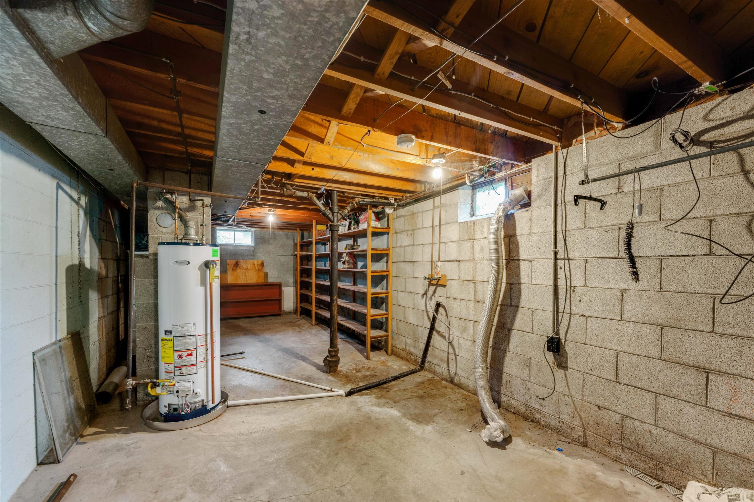 2158 Edgevale Road Columbus, OH 43221 - Photo 35 of 37 Basement