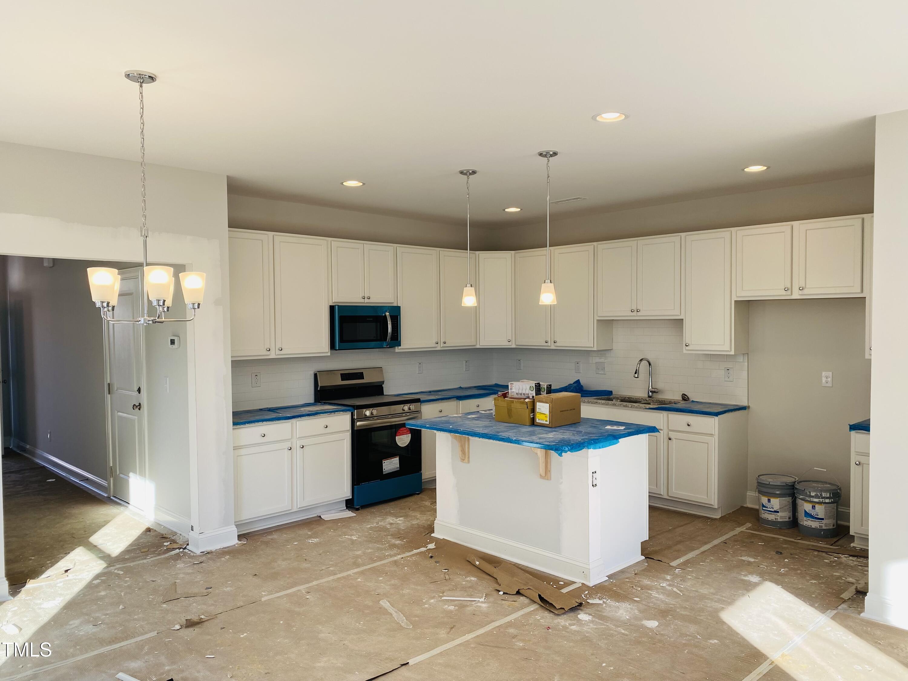 705 Putney Hl Road Zebulon, NC 27597 - Photo 2 of 5 179 Kitchen