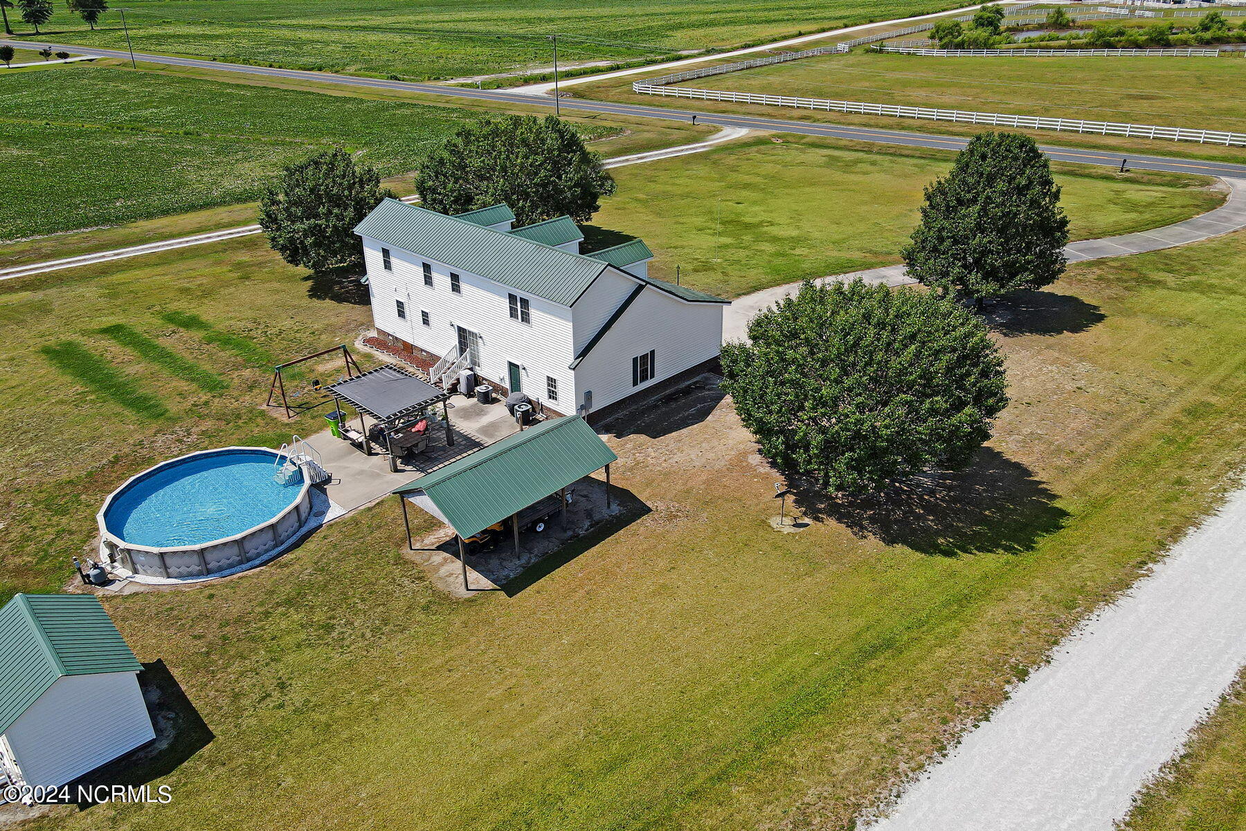 710 Honolulu Road Vanceboro, NC 28586 - Photo 57 of 61 710 Honolulu Road (59)