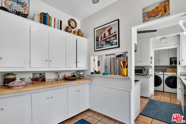 $2,189,000 | 420 North Orange Drive, Los Angeles, CA 90036