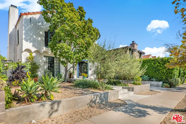 $2,189,000 | 420 North Orange Drive, Los Angeles, CA 90036