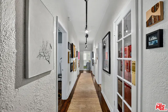 $2,189,000 | 420 North Orange Drive, Los Angeles, CA 90036