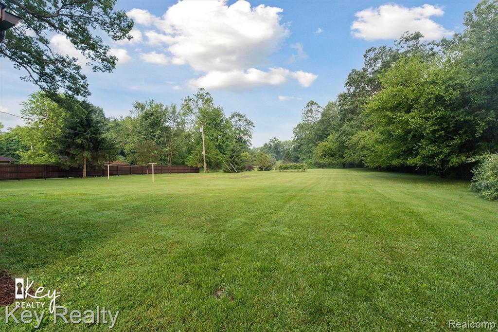 21390 Elwell Road Belleville, MI 48111 - Photo 38 of 41 Gallery Image 38