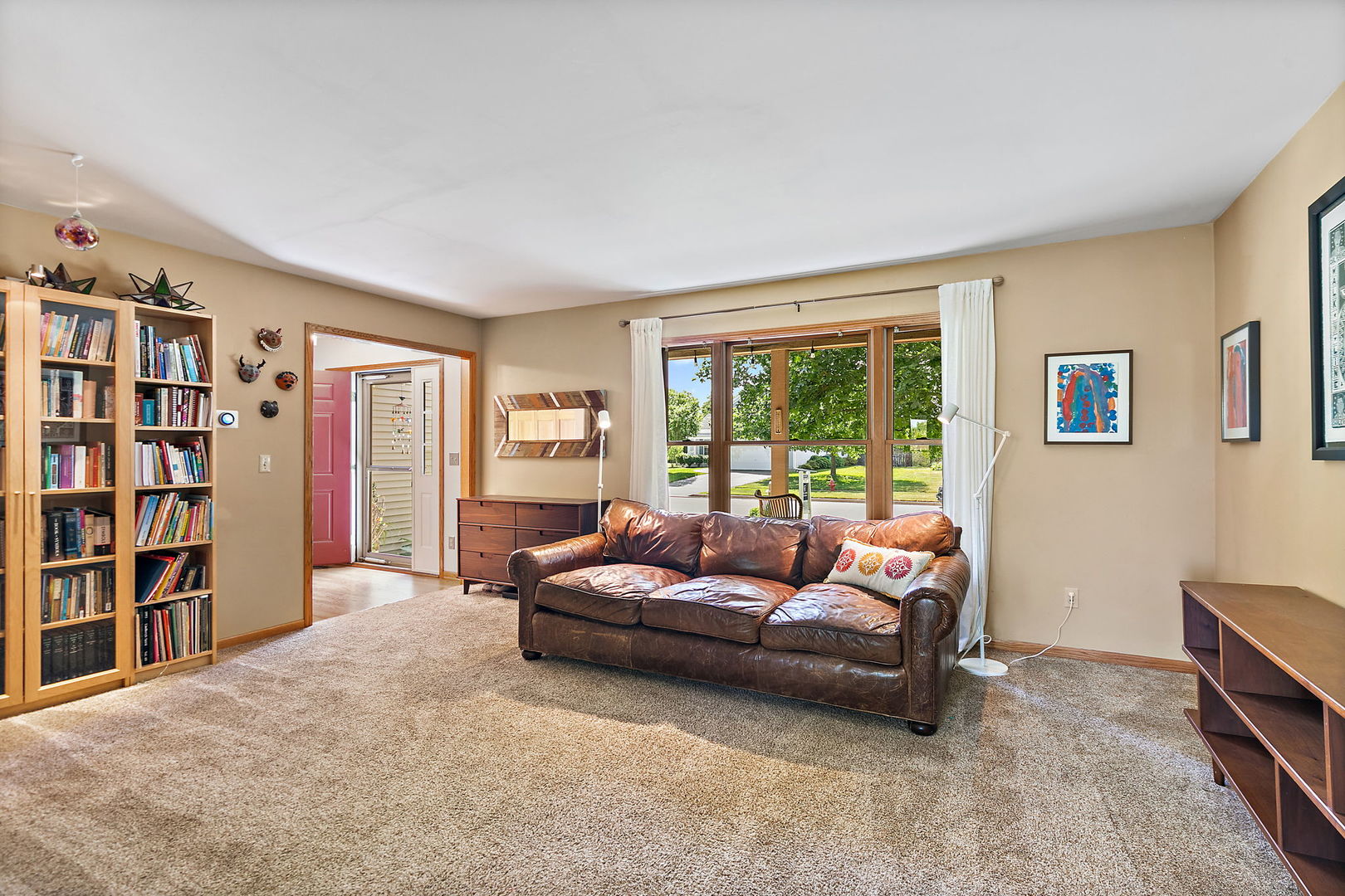 924 Locust Street Sycamore, IL 60178 - Photo 5 of 43