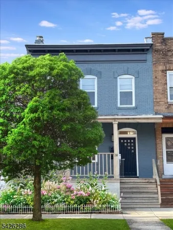 $3,600 | 38 Willowdale Avenue, Unit 1, Montclair, NJ 07042
