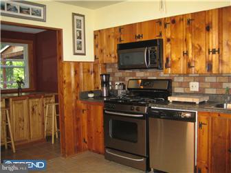 3553 Retta Street Philadelphia, PA 19128 - Photo 4 of 12 Kitchen