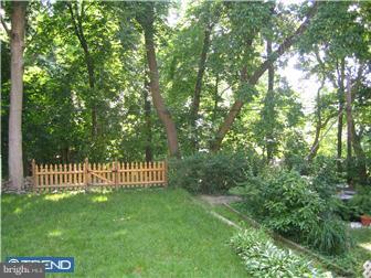 3553 Retta Street Philadelphia, PA 19128 - Photo 7 of 12 Exterior Back