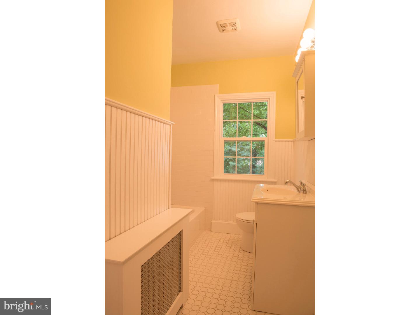 925 Gilbert Road Cheltenham, PA 19012 - Photo 14 of 18