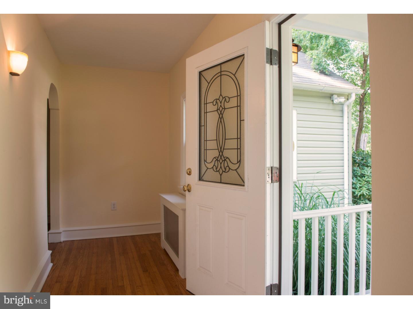 925 Gilbert Road Cheltenham, PA 19012 - Photo 3 of 18