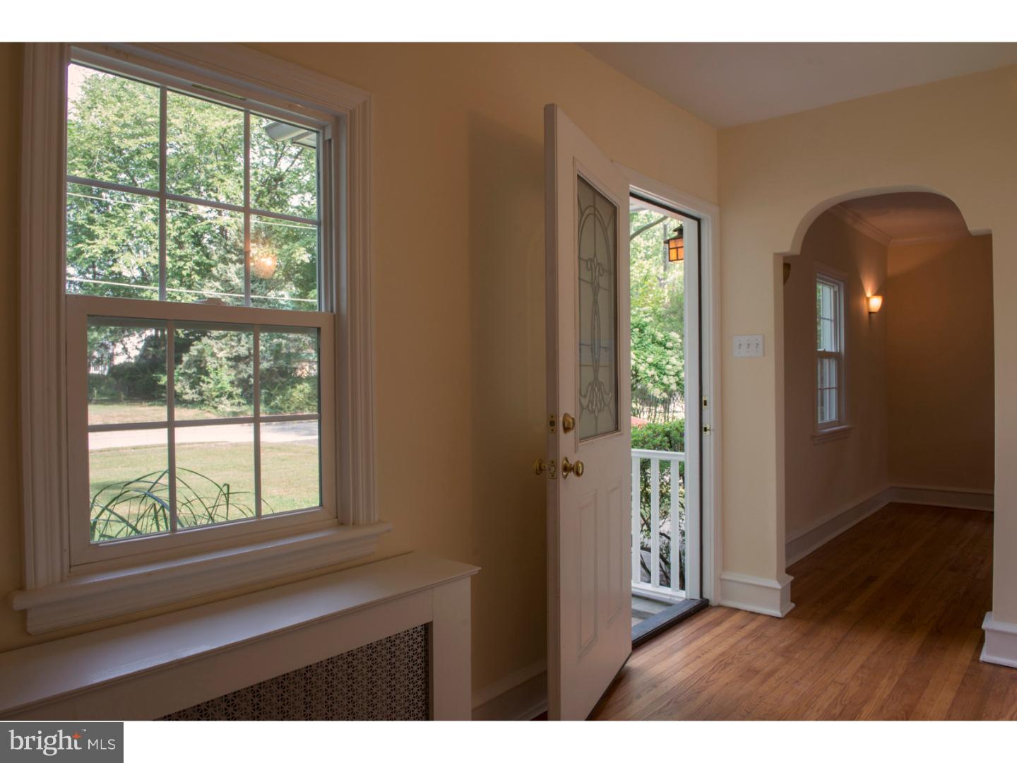 925 Gilbert Road Cheltenham, PA 19012 - Photo 4 of 18