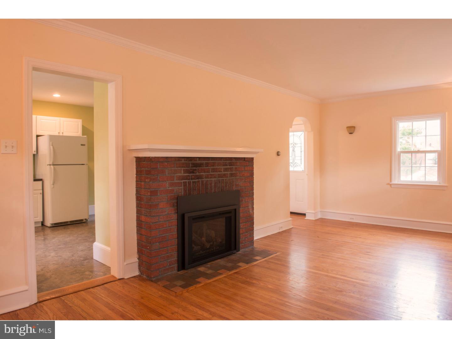 925 Gilbert Road Cheltenham, PA 19012 - Photo 7 of 18