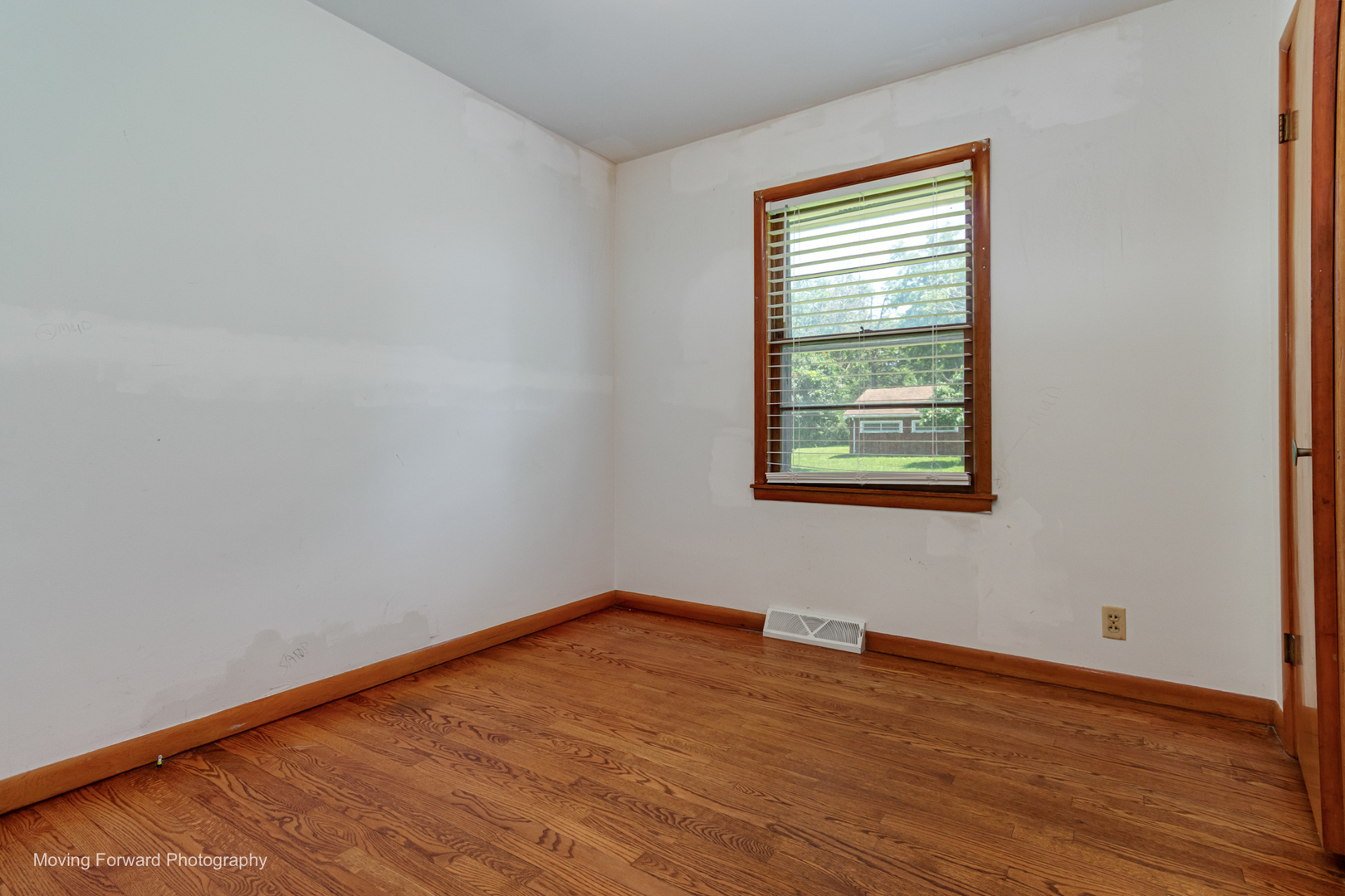 7S175 North Eola Road Aurora, IL 60502 - Photo 11 of 17