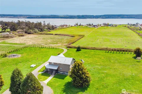 $895,000 | 26987 Highway 20, Oak Harbor, WA 98277