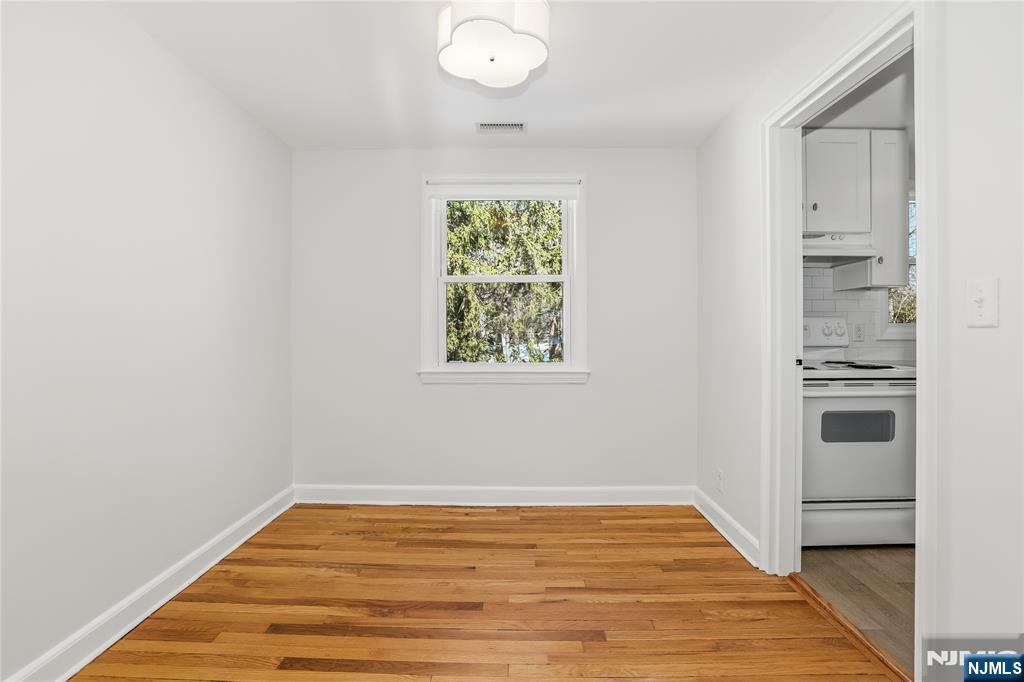 371 Gilbert Street, Unit 2 Ridgewood, NJ 07450 - Photo 4 of 13