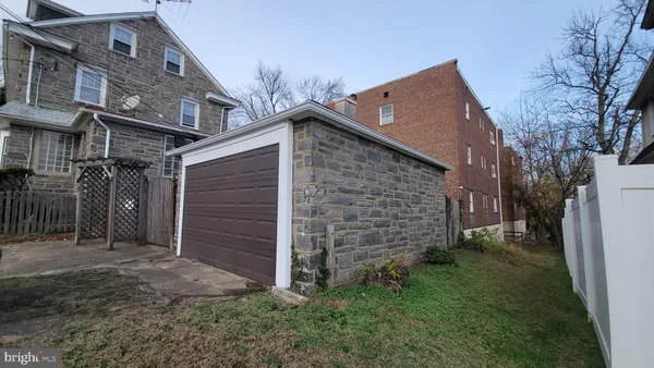 $2,200 | 1806 Garrett Road, Lansdowne, PA 19050