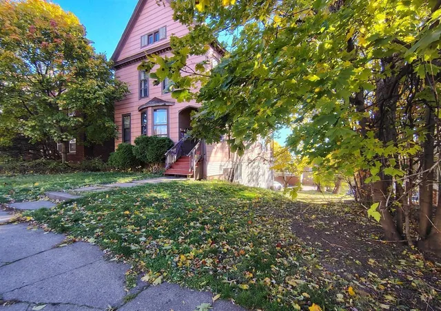 $299,900 | 1520 East 3rd Street, Duluth, MN 55812