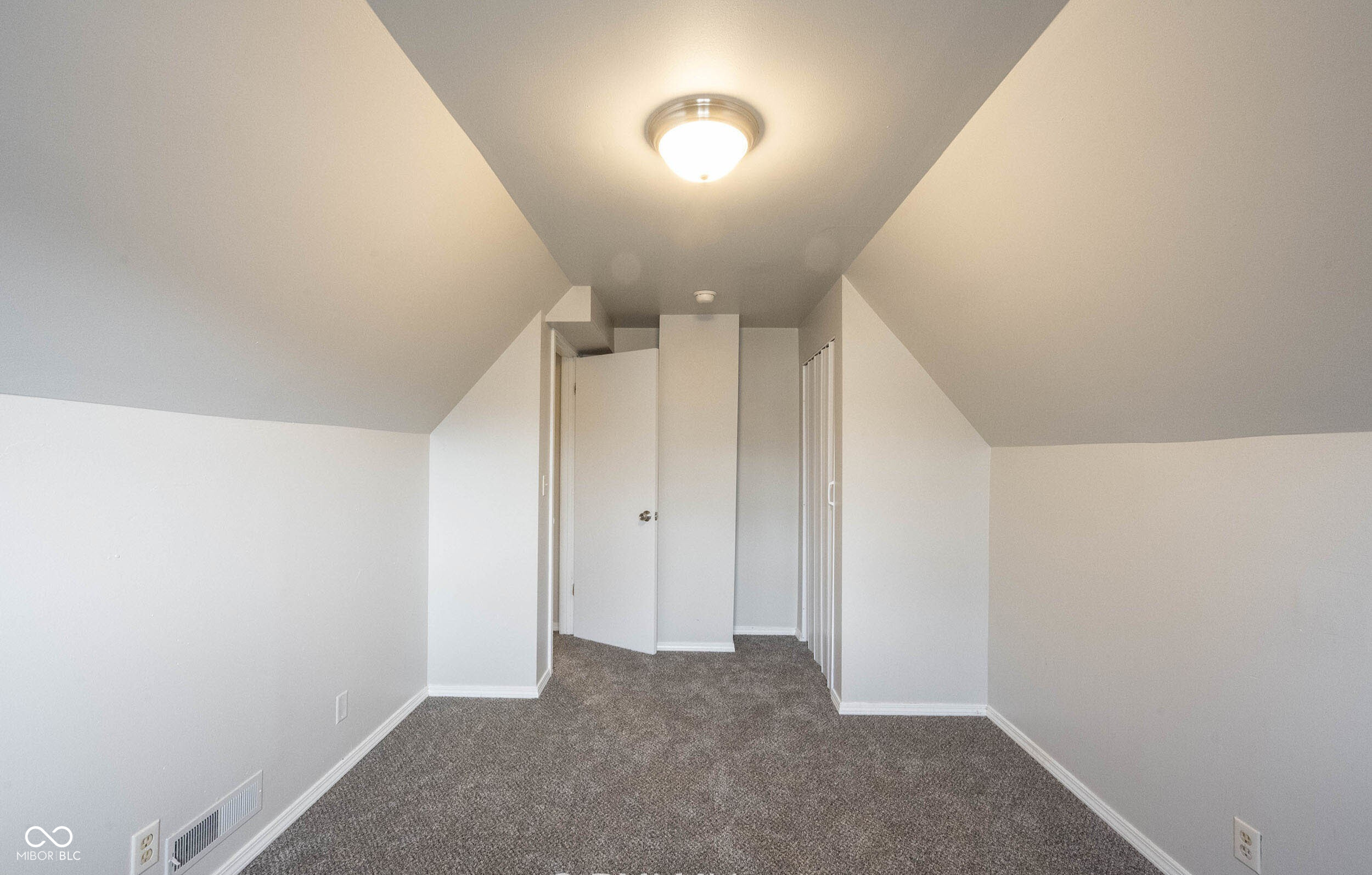 632 South State Street Greenfield, IN 46140 - Photo 12 of 26