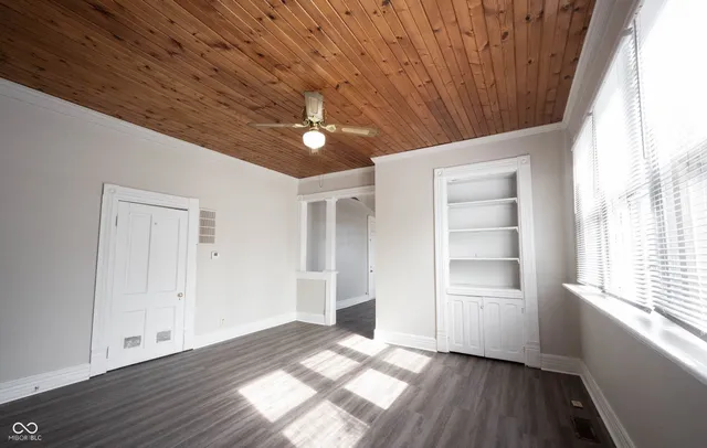 $209,000 | 632 South State Street, Greenfield, IN 46140