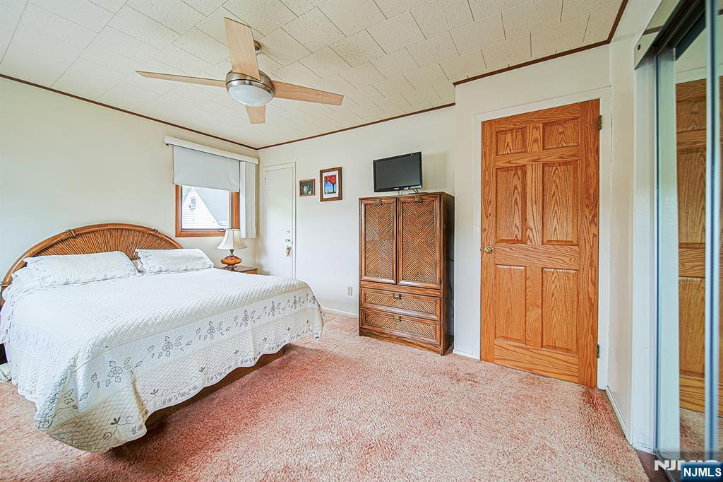 728 Lancaster Road Ridgefield, NJ 07657 - Photo 25 of 34 Gallery Image 25