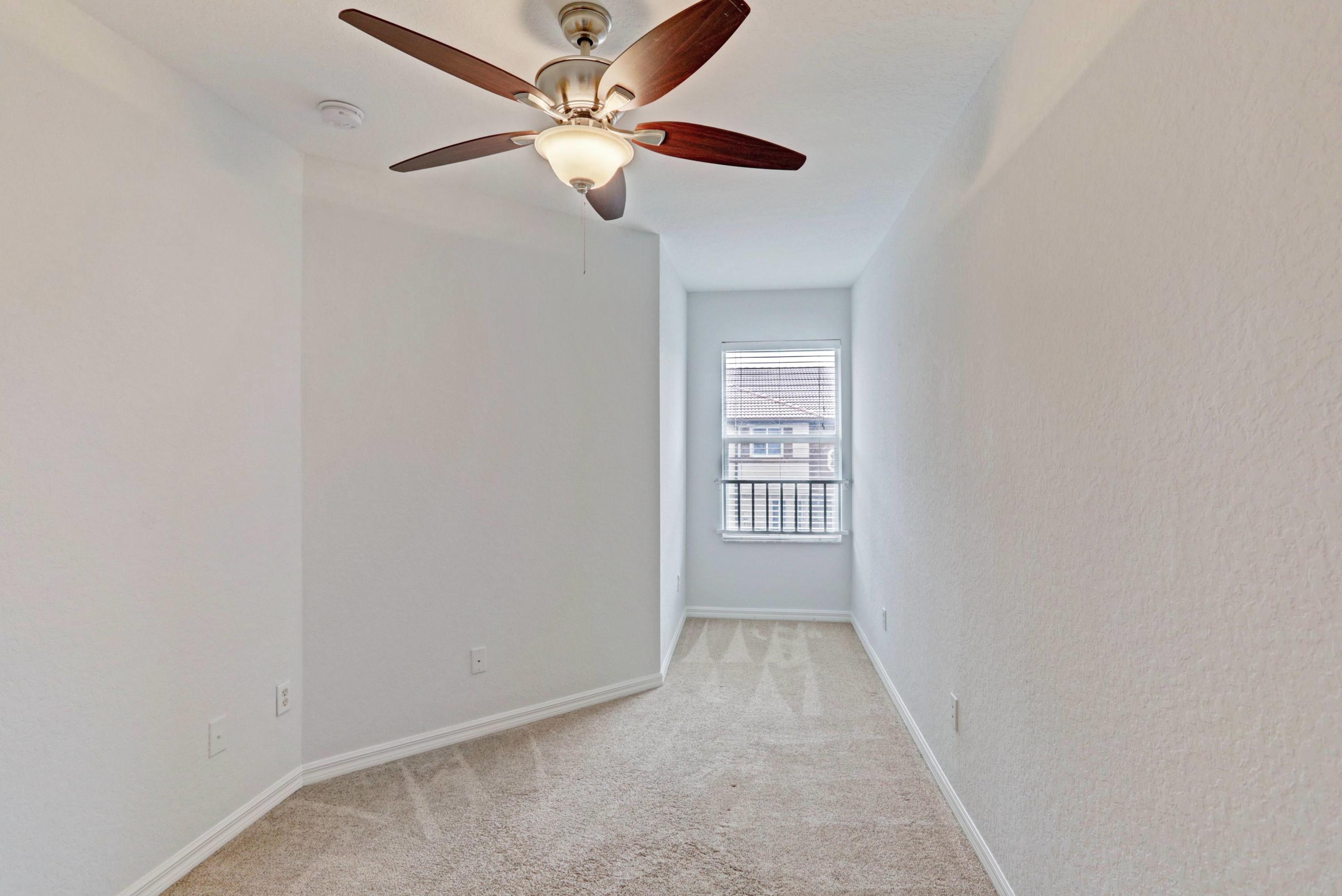 1950 Hibiscus Lane Riviera Beach, FL 33404 - Photo 12 of 37 24_320a8580_1_2_3_4