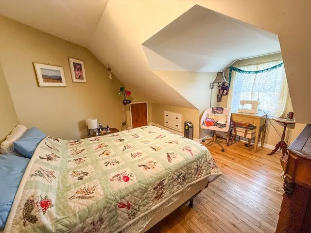 $280,000 | 1359 Highway 2, Rumford, ME 04276