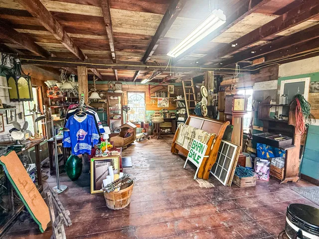 $280,000 | 1359 Highway 2, Rumford, ME 04276