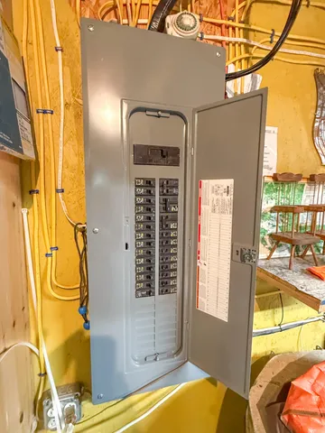 $280,000 | 1359 Highway 2, Rumford, ME 04276