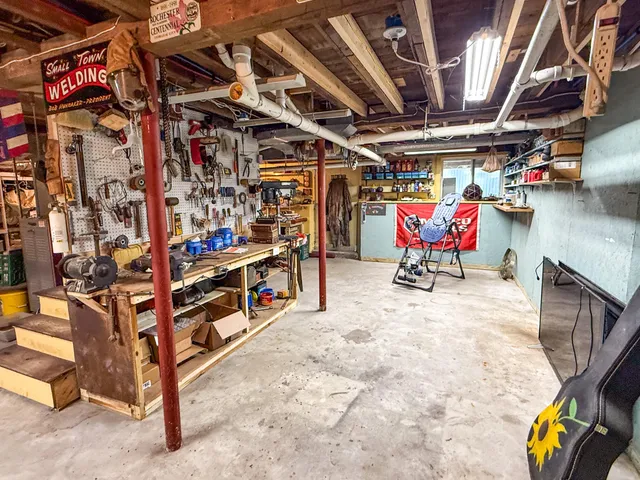 $280,000 | 1359 Highway 2, Rumford, ME 04276