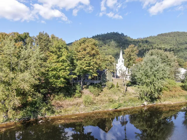 $280,000 | 1359 Highway 2, Rumford, ME 04276