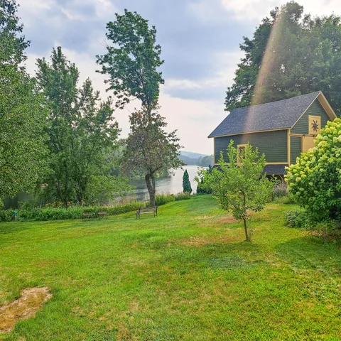 $280,000 | 1359 Highway 2, Rumford, ME 04276