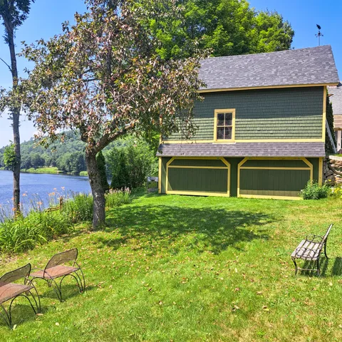 $280,000 | 1359 Highway 2, Rumford, ME 04276