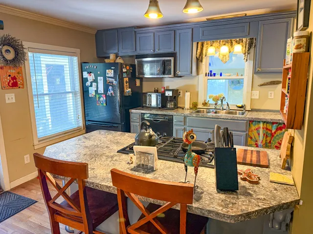 $280,000 | 1359 Highway 2, Rumford, ME 04276