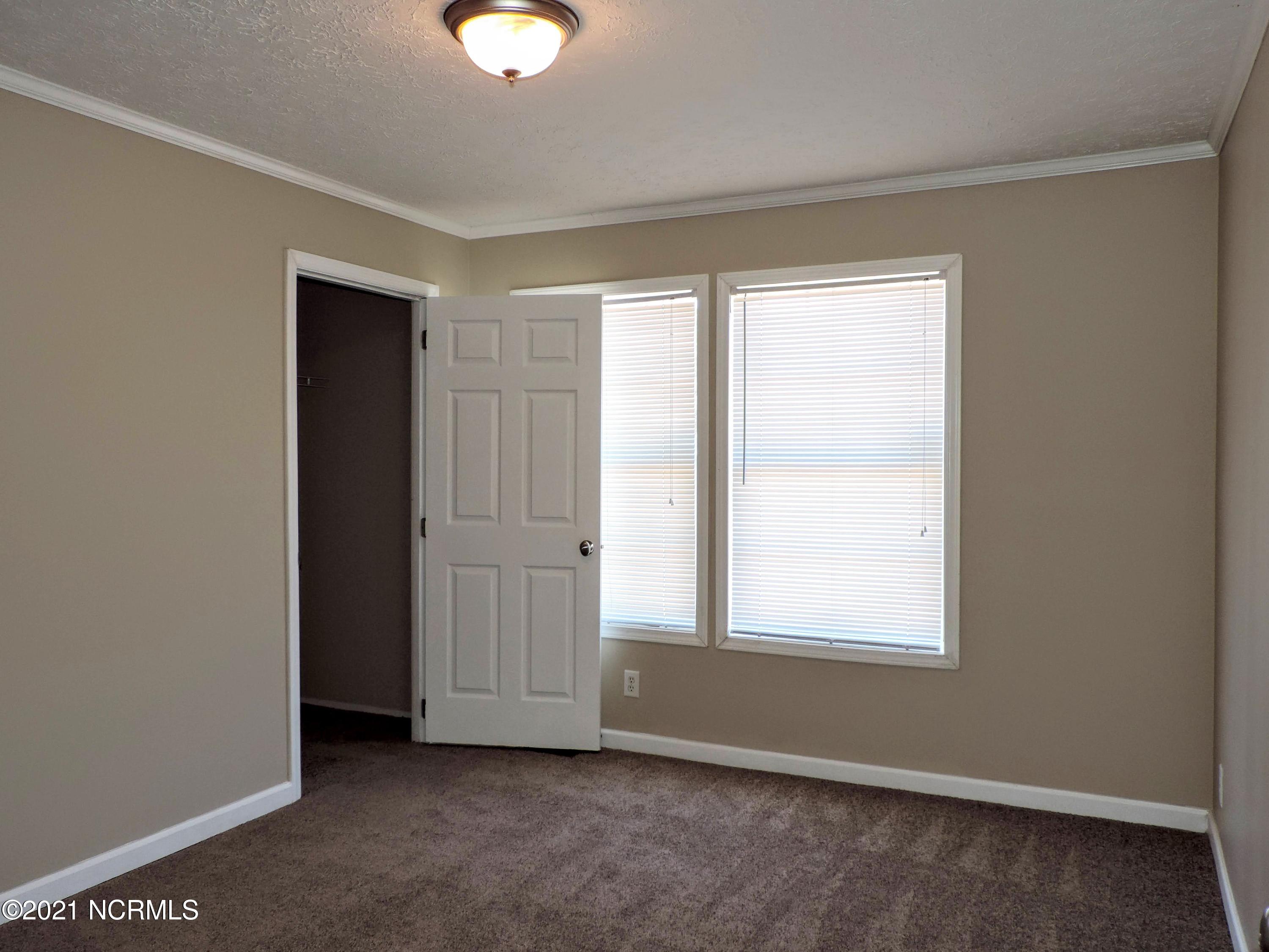 1686 Honeycutt Road Clinton, NC 28328 - Photo 24 of 33 DSCN5604