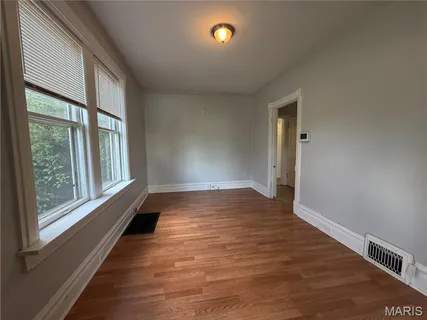 $1,500 | 539 North Elm Avenue, Webster Groves, MO 63119