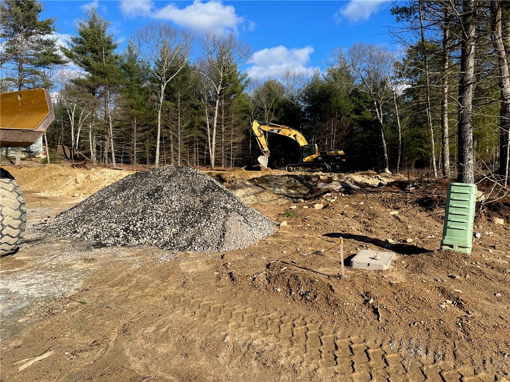 5 Cassidy Trail Hope, RI 02831 - Photo 3 of 5