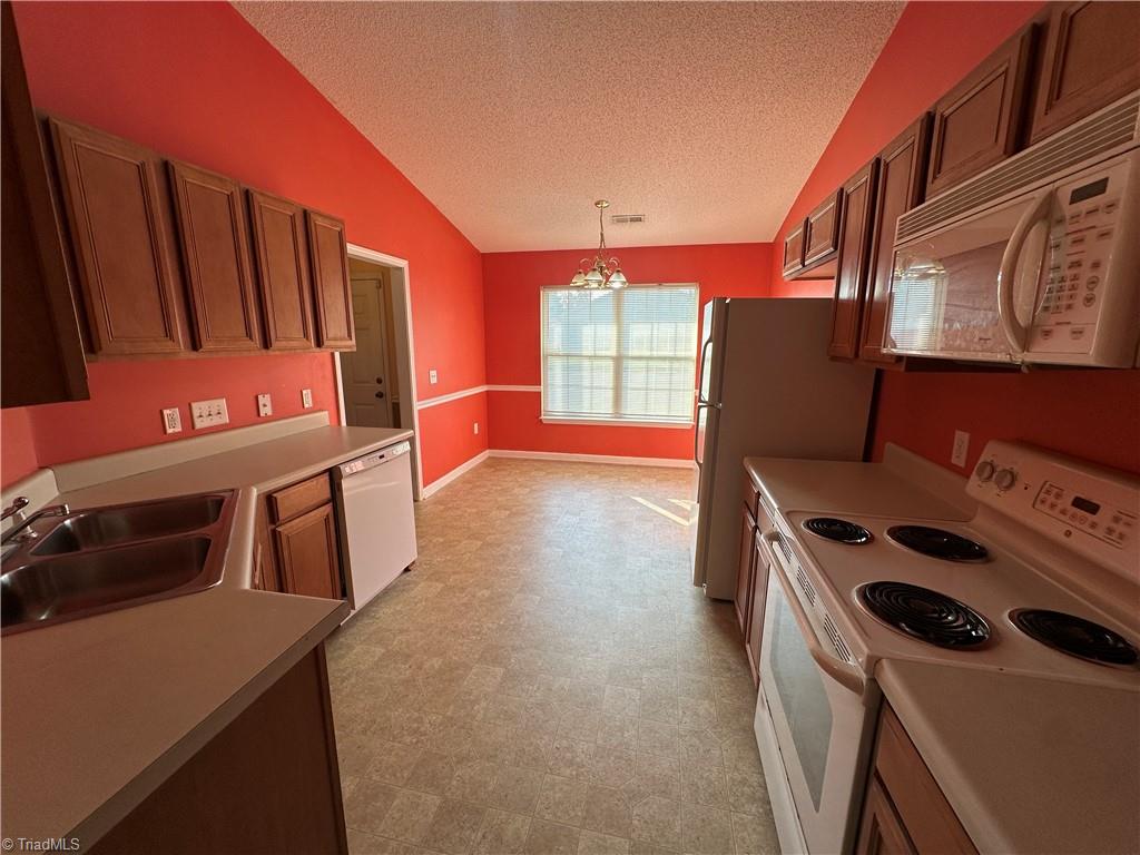 2854 WaterStone Loop High Point, NC 27265 - Photo 4 of 9