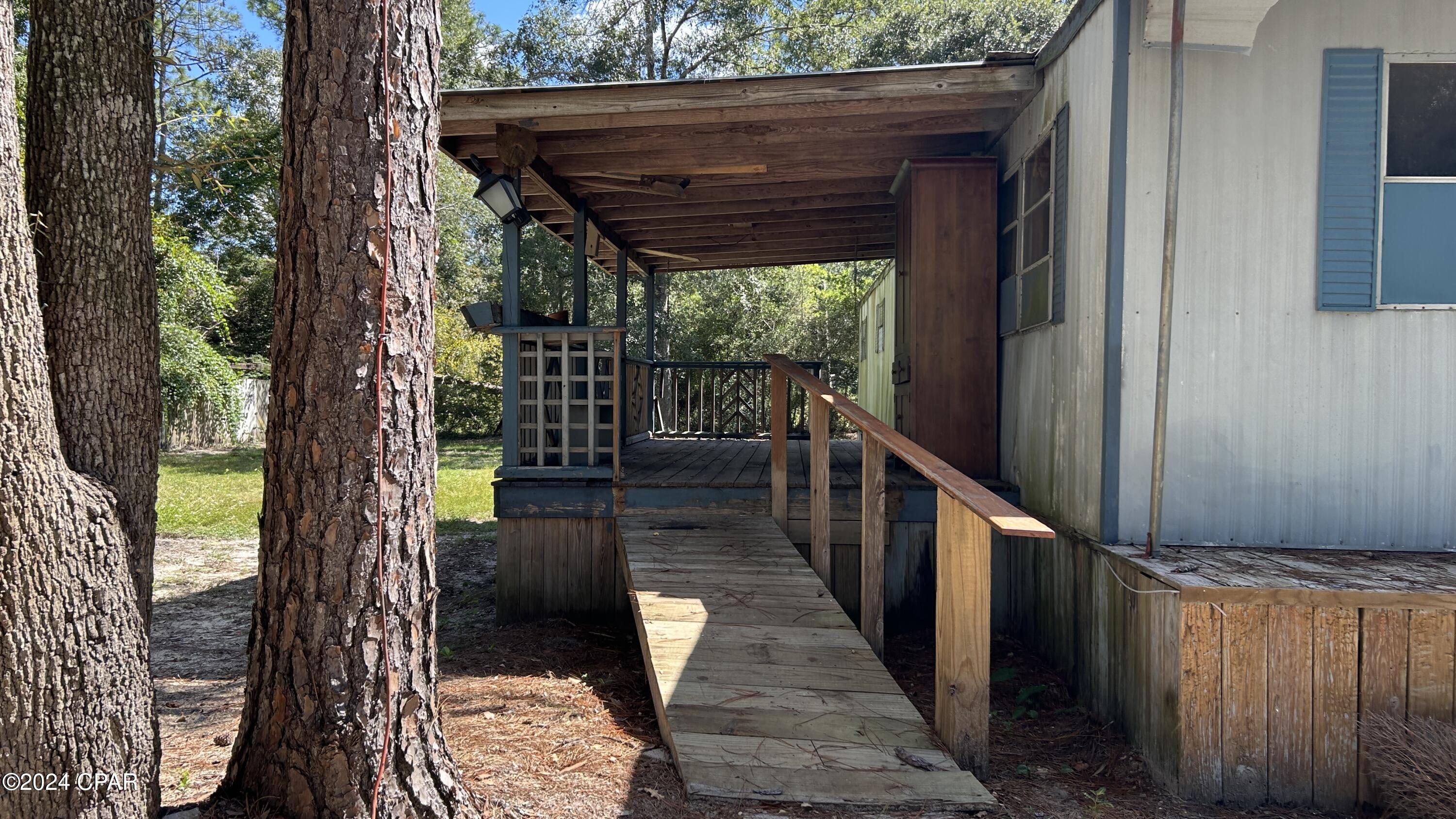 357 Joe Campbell Road Freeport, FL 32439 - Photo 11 of 18