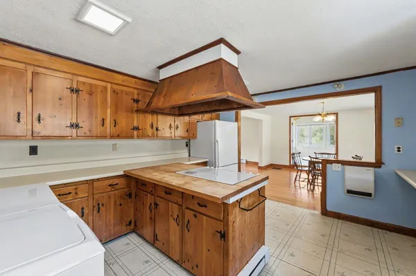$659,000 | 12 Miltimore Road, Derry, NH 03038