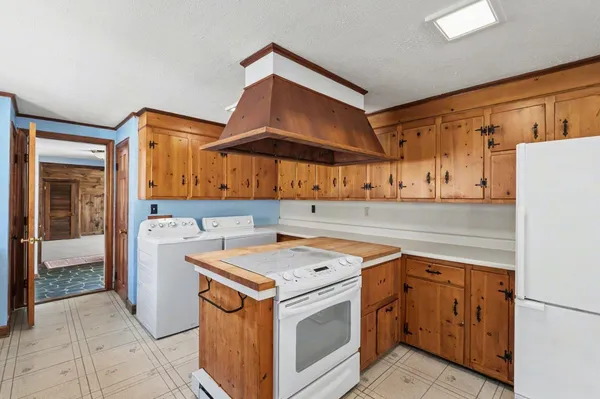 $659,000 | 12 Miltimore Road, Derry, NH 03038