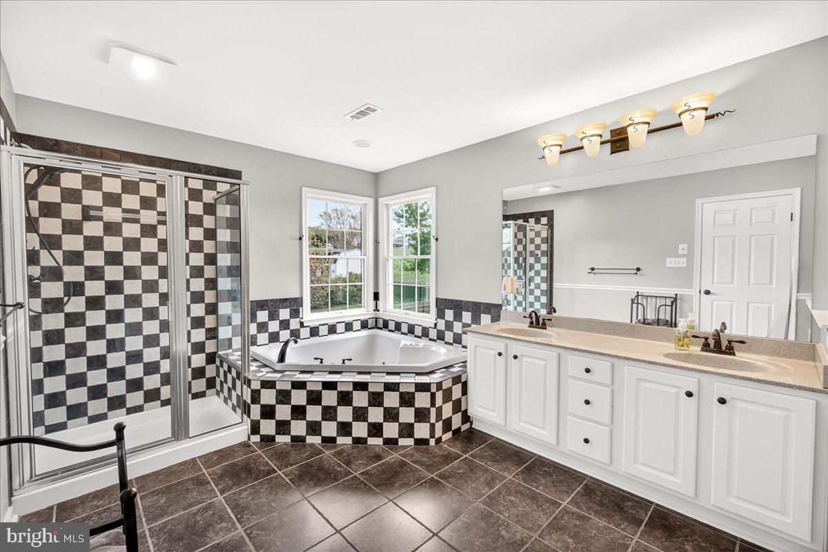 4813 Timber Drive Mount Airy, MD 21771 - Photo 34 of 80 Primary Bathroom